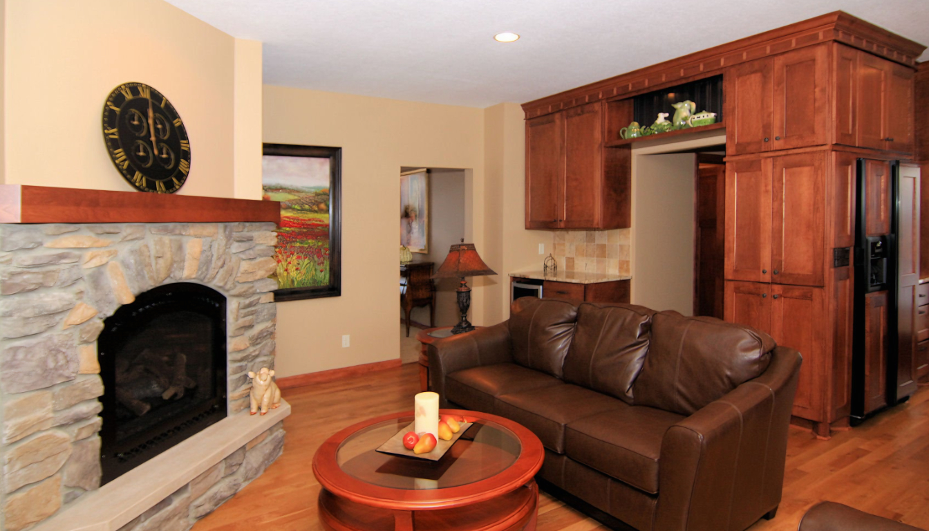 2255 South Parkway Living Room